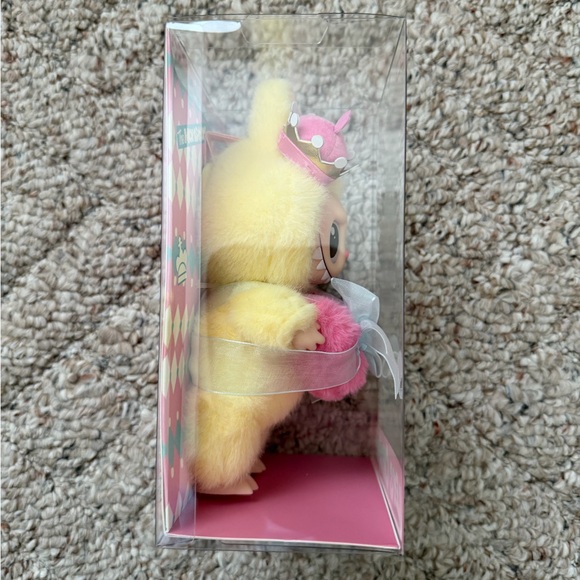 Labubu Let's Checkmate Queen! - Picture 2 of 11